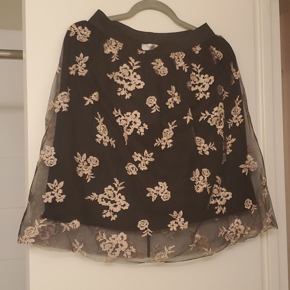 Tule + embroidery black skirt from Mandee - Picture 4 of 4